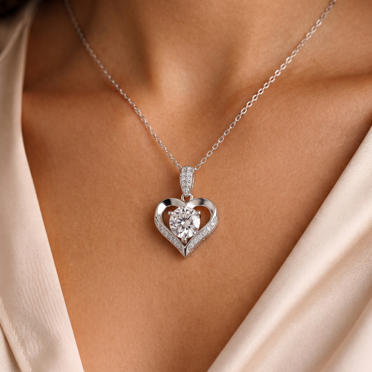 Moissanite Cœur Entouré Kette
