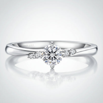 Moissanite Épure Ring