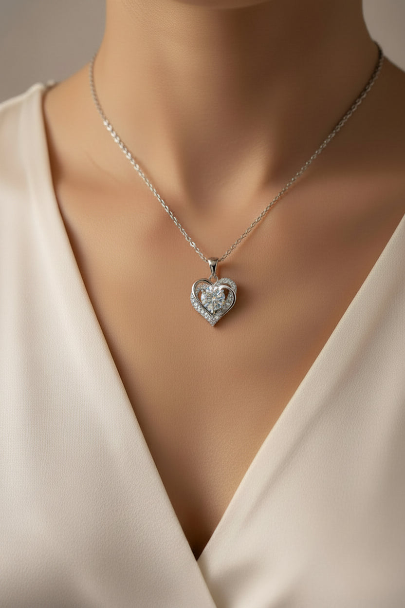 Moissanite Infinity Herz Halskette