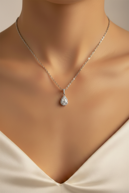 Moissanite Tropfen Halskette